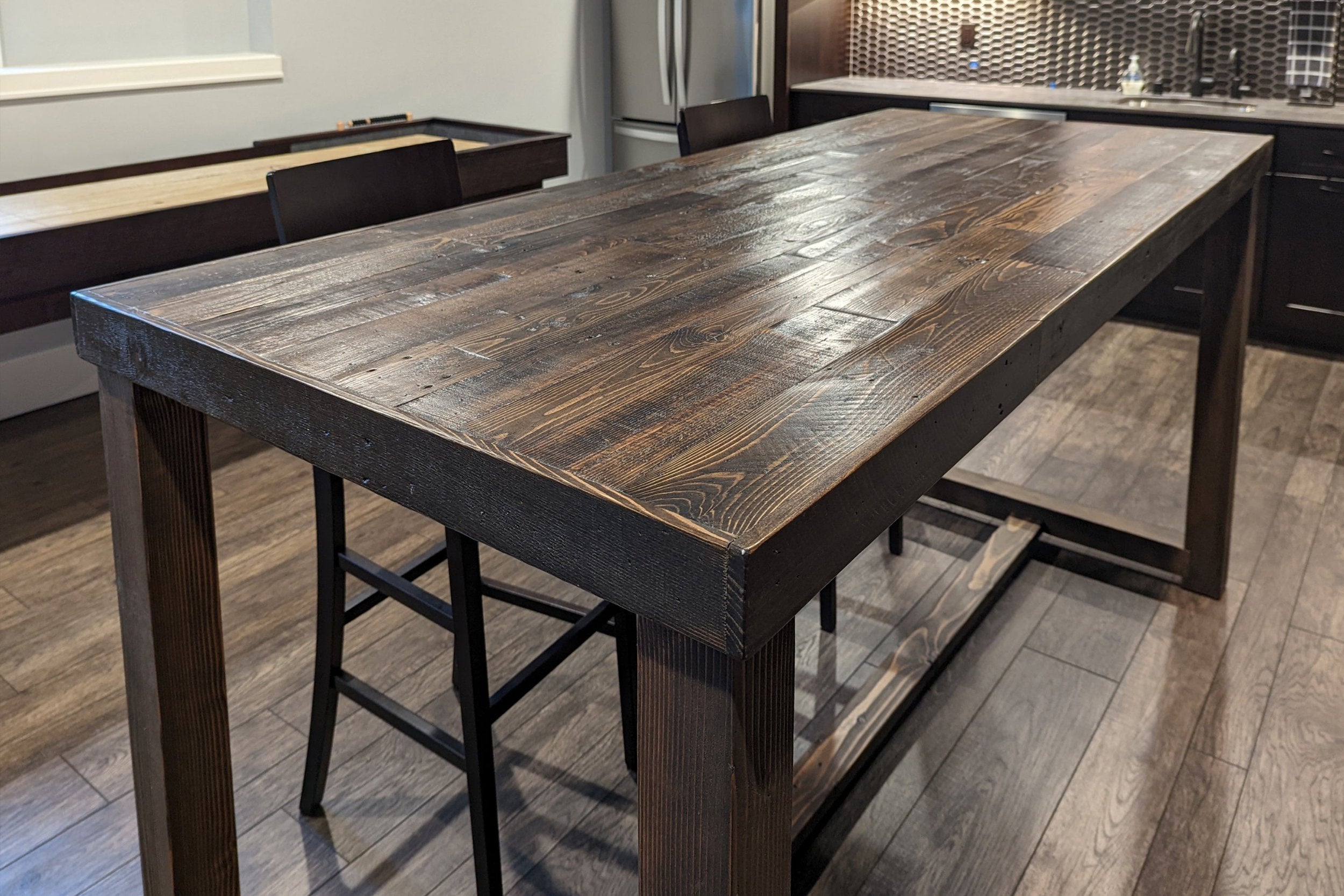 What is Reclaimed Wood Furniture?