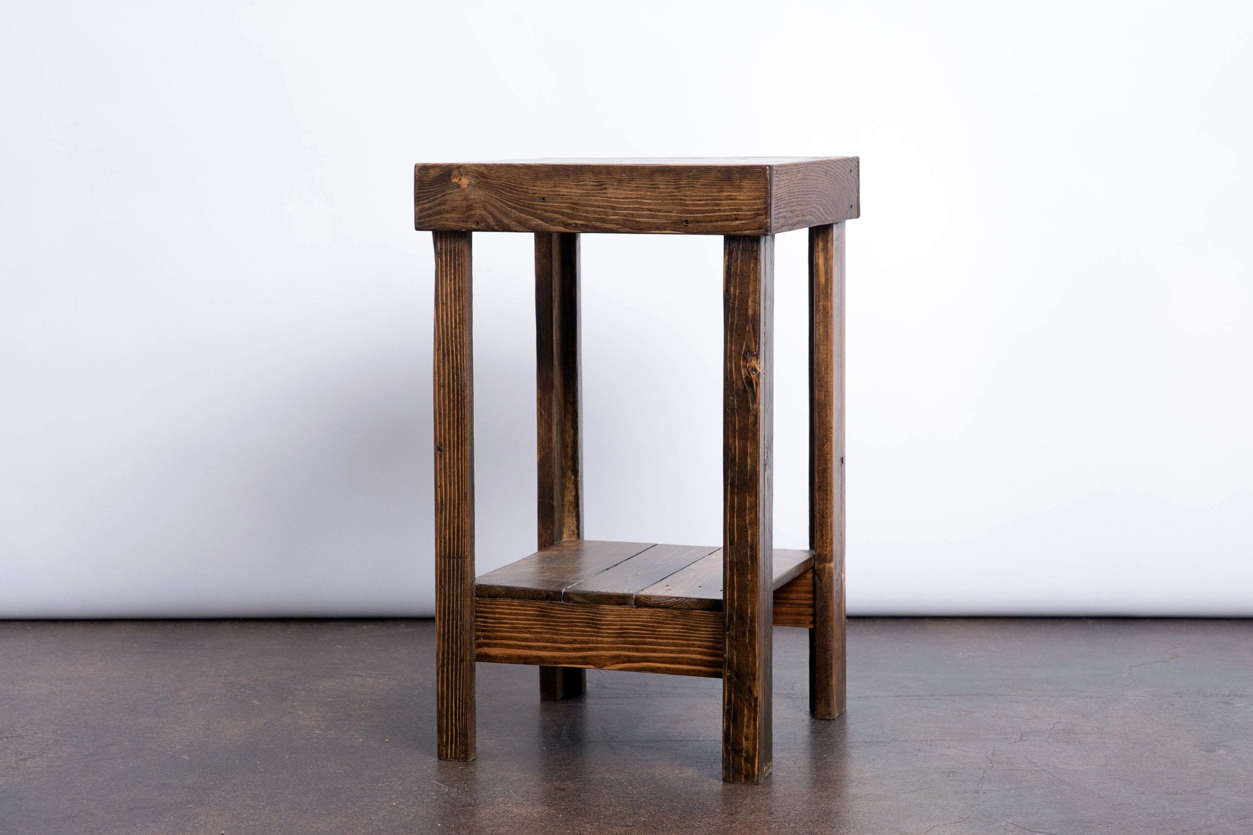 Lincoln Side Table in Provincial