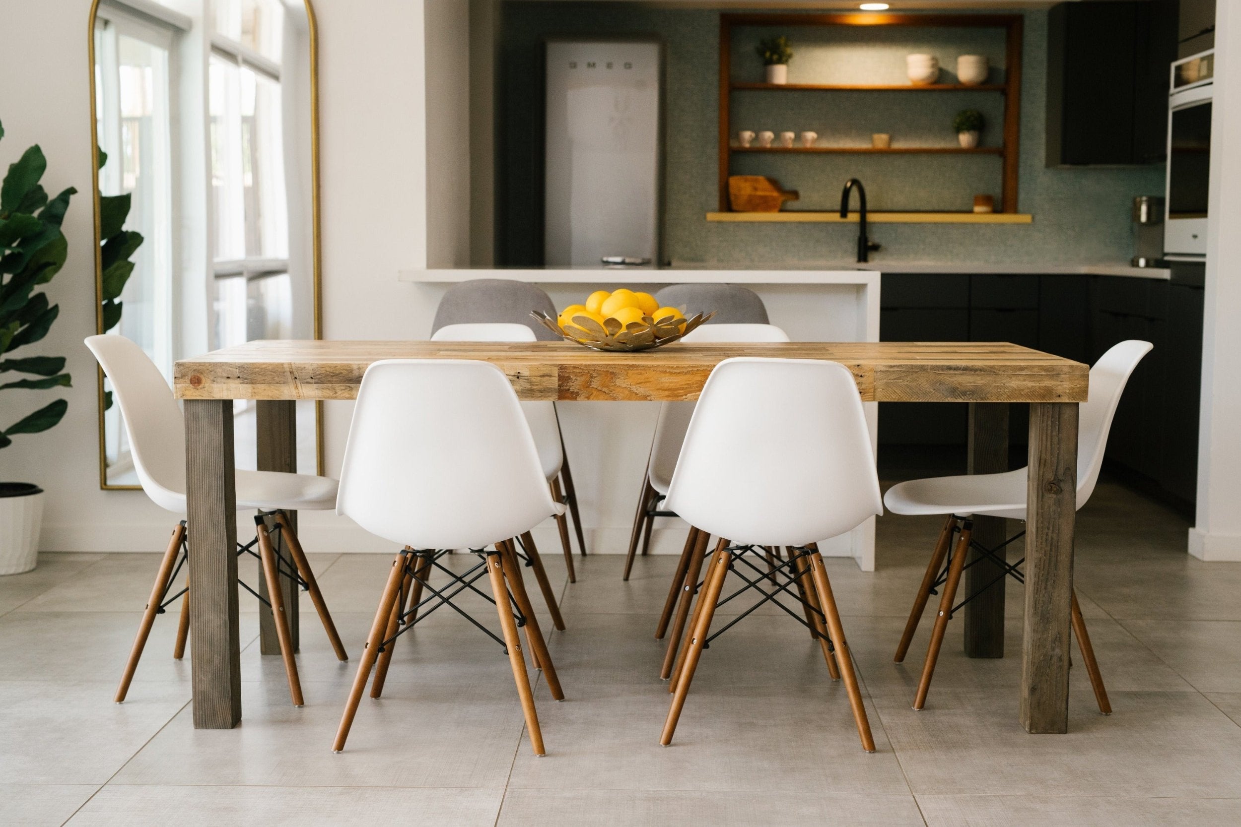 Mendocino Dining Table in Espresso